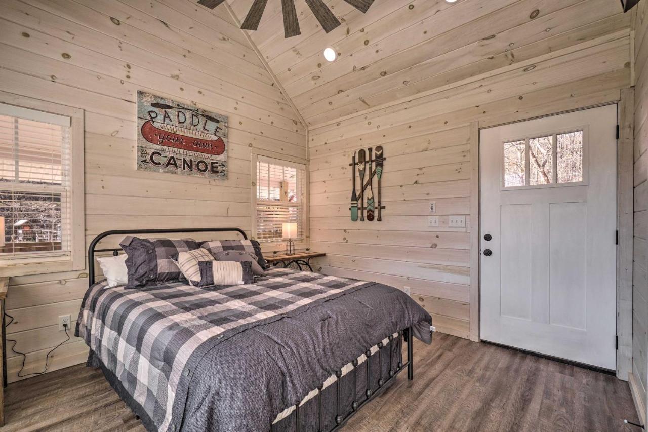 Peaceful On 52 Acres! *