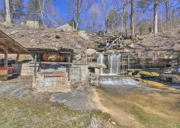 Peaceful Cookeville Cabin On 52 Acres!