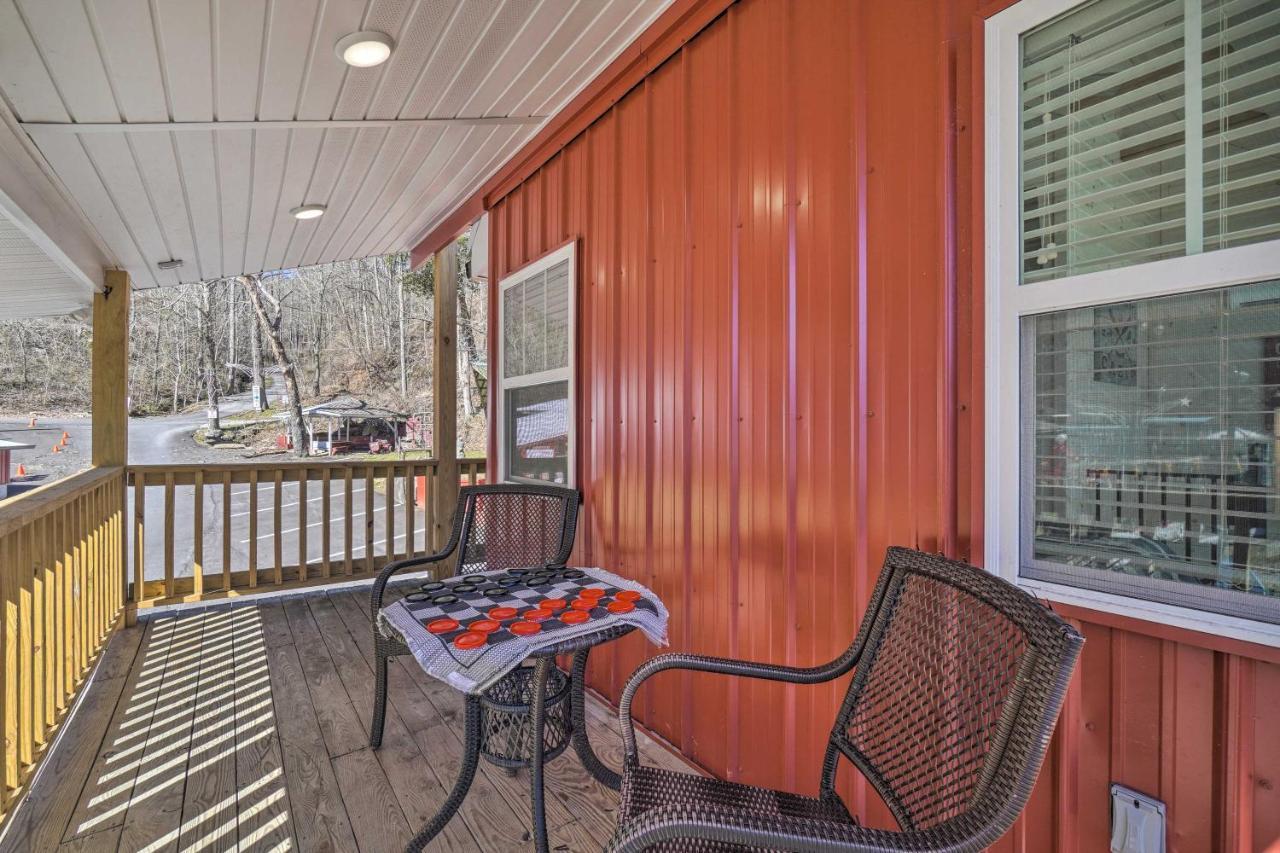 Peaceful On 52 Acres! Ferienhaus *